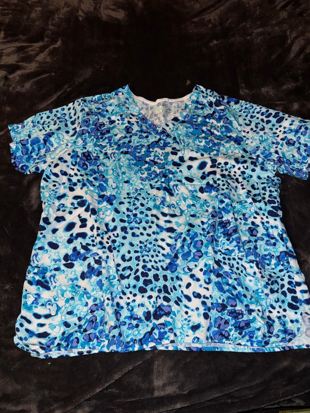 bring it on 2X blue animal print scrub top medical uniform shirt